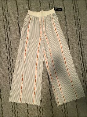 Striped wide leg pants